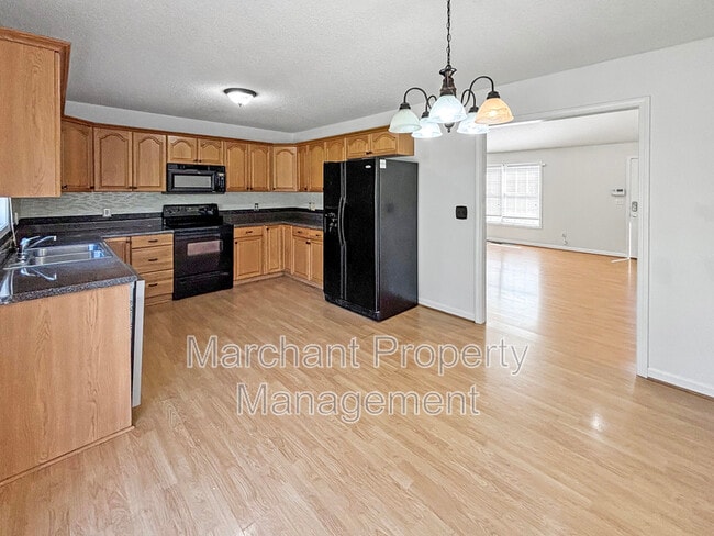 Photo - 125 Red Globe Ln
