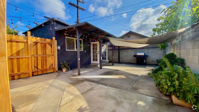 Building Photo - 2916-2912 Hollister Ave Rental