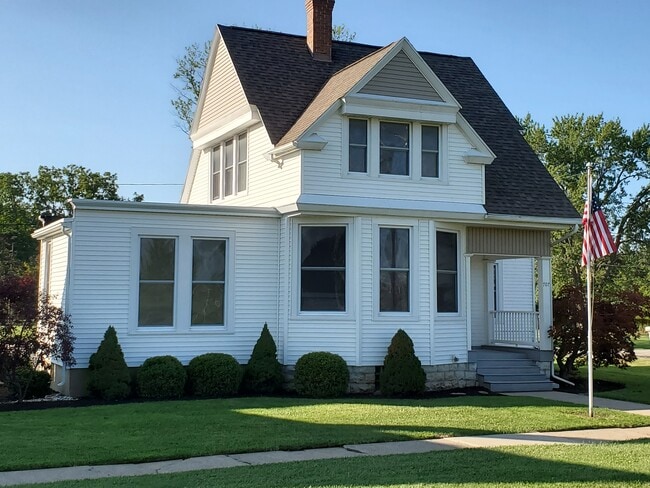 Photo - 707 Dewitt Ave House