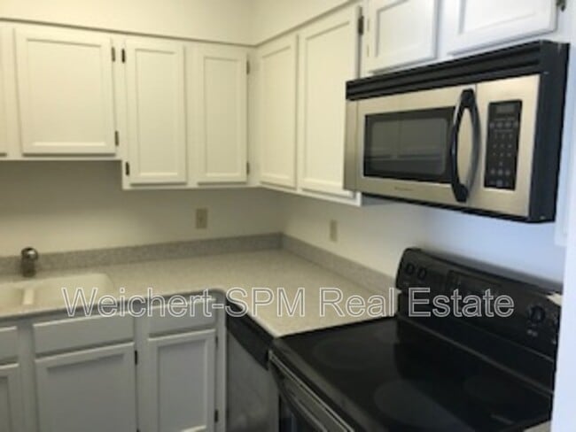 Building Photo - 109 N Main St