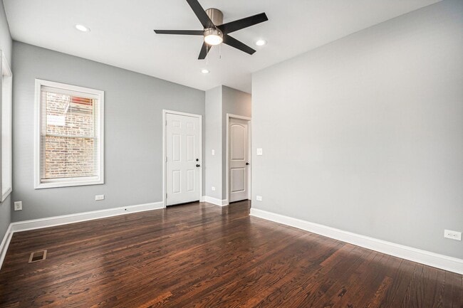 Photo - 1702 N Meade Ave Unit 1