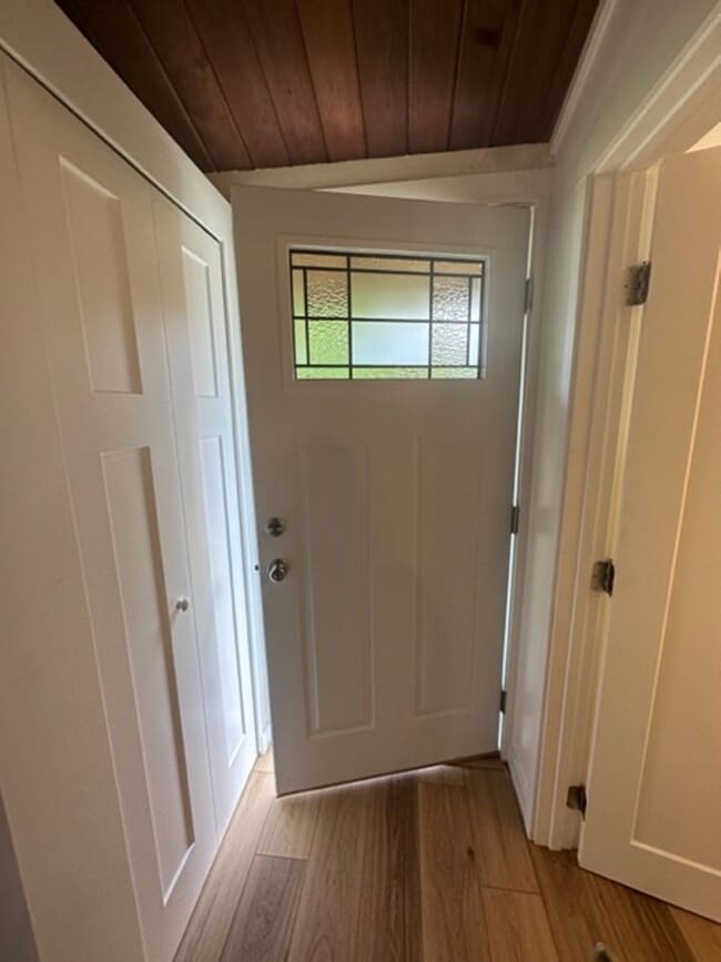 Photo - 15801 Larch Way Unit B