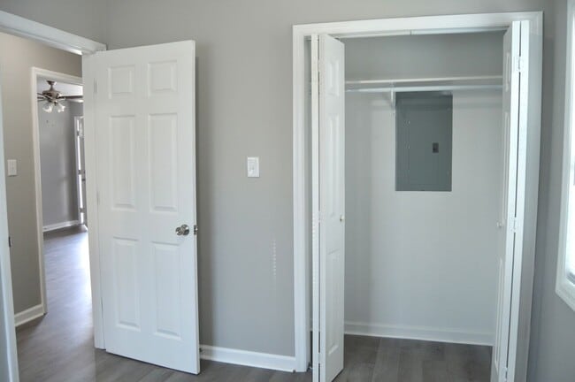 Building Photo - 911 Woodall Rd SW Unit 911 Woodall Rd SW Rental