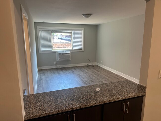 Photo - 542 W Surf St Unit #530-410