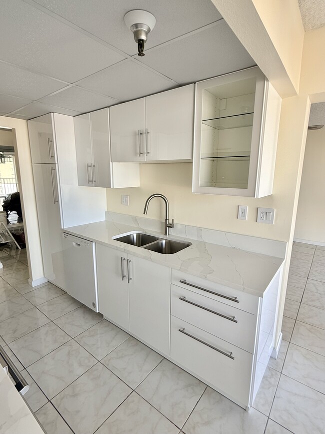 Photo - 290 174th St Unit 1818