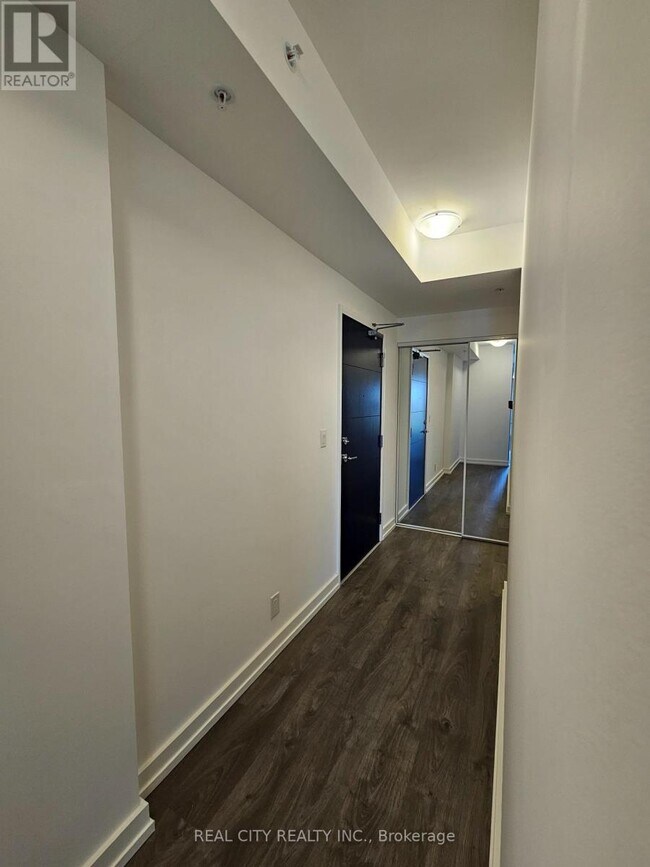 Photo - 75 James St S Unit 1101