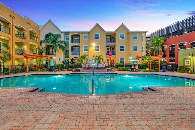 Photo - 1910 E Palm Ave Unidad 13304