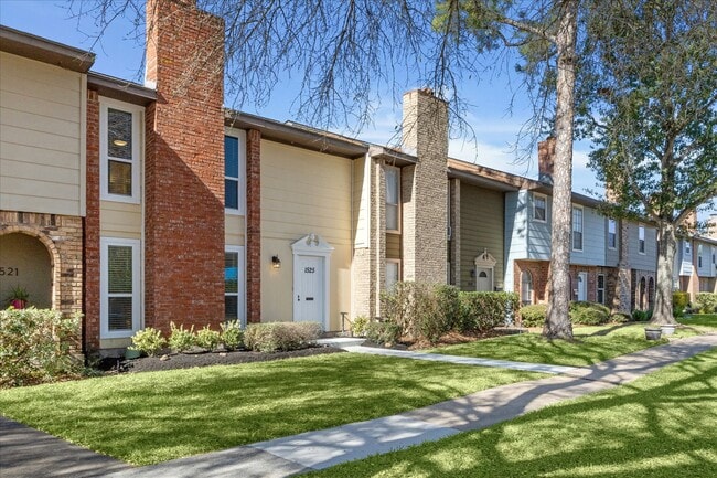 Building Photo - 1525 Bonanza Rd Unit 525