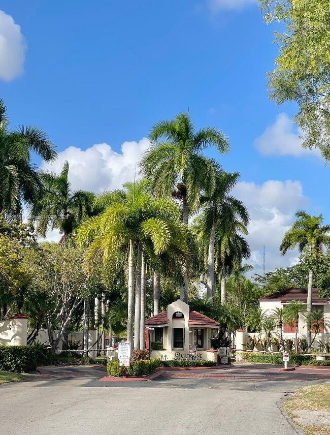 Building Photo - 20065 NE 3rd Ct Unit O3