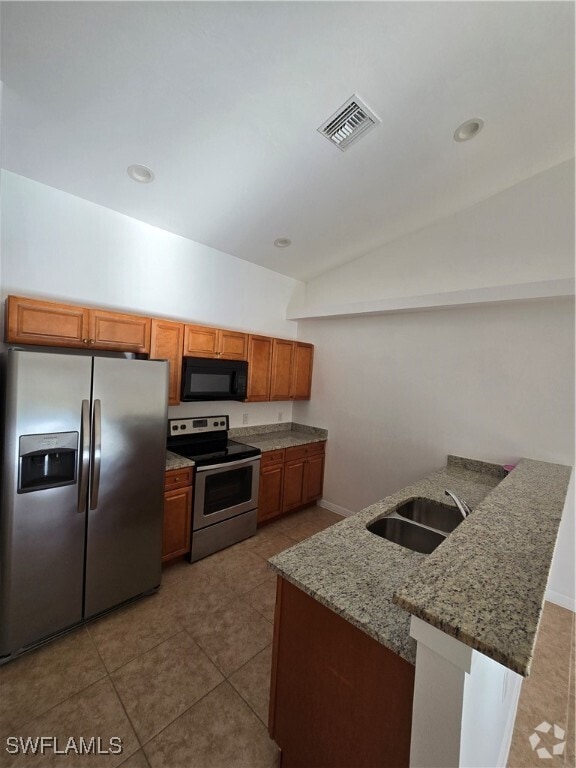 Building Photo - 3820 SW 16th Pl Rental