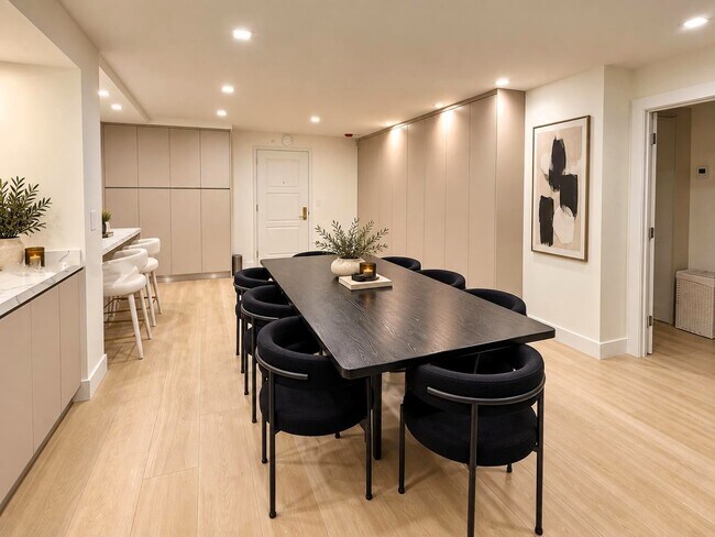 9801 Collins Ave Unit 6E