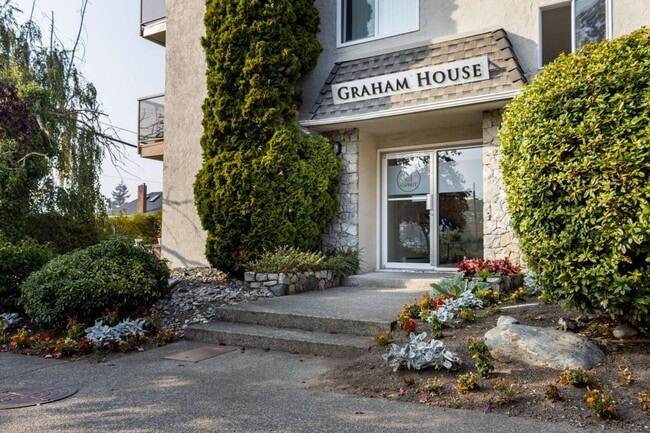 Photo - Graham House Apartments