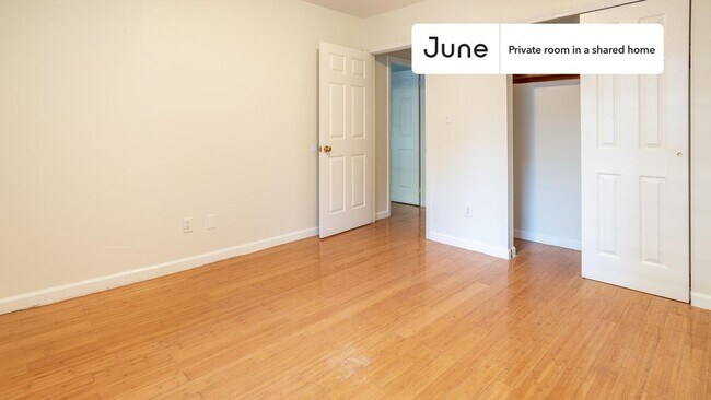Room in Shared 4 bed/2 bath home in Flatbush