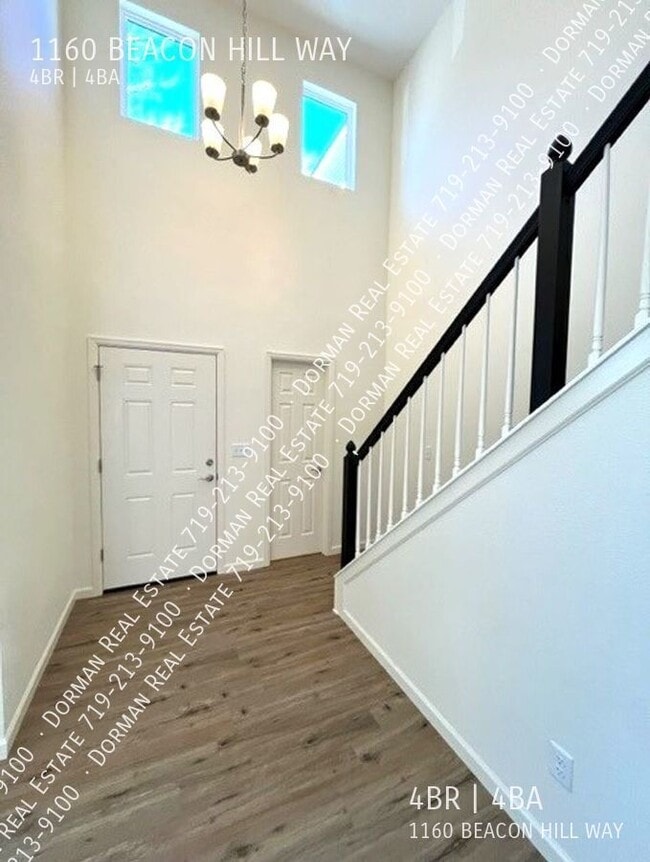 Photo - 1160 Beacon Hill Way