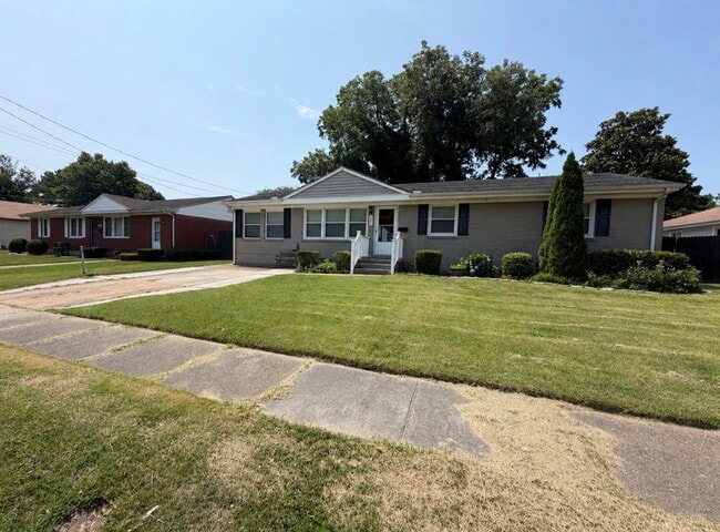 Building Photo - 3561 Orange St