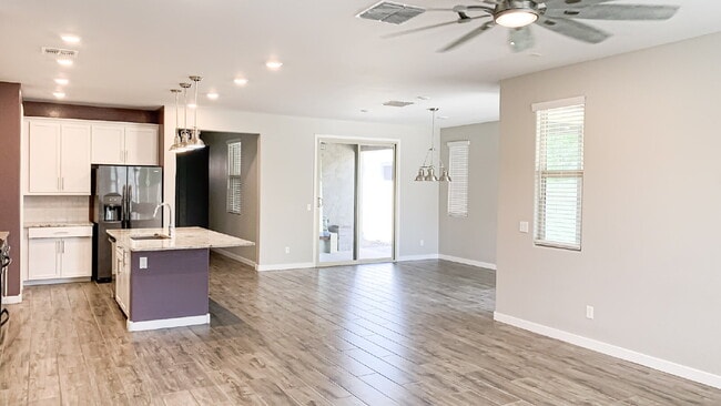 Photo - "Spacious 3-Bed, 3-Bath Mesa Retreat with ...