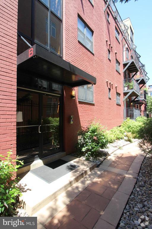 Building Photo - 1354 Euclid St NW Unit 303B Rental