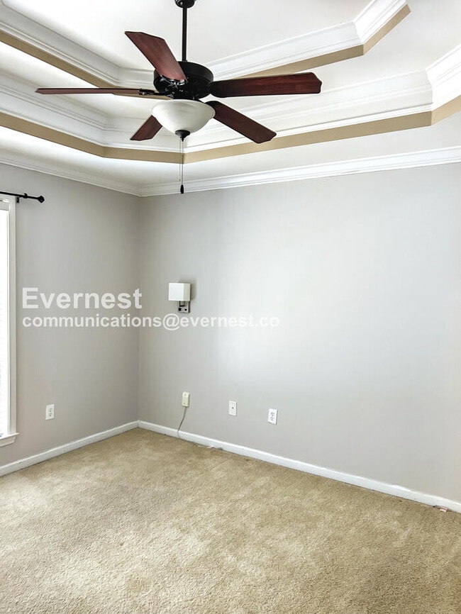 Photo - 141 Buckingham Cir