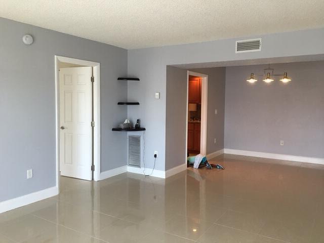 Photo - 4154 Inverrary Dr Unit 407