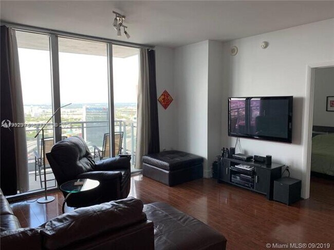 Photo - 90 SW 3rd St Unit 90 SW 3rd St # 4008