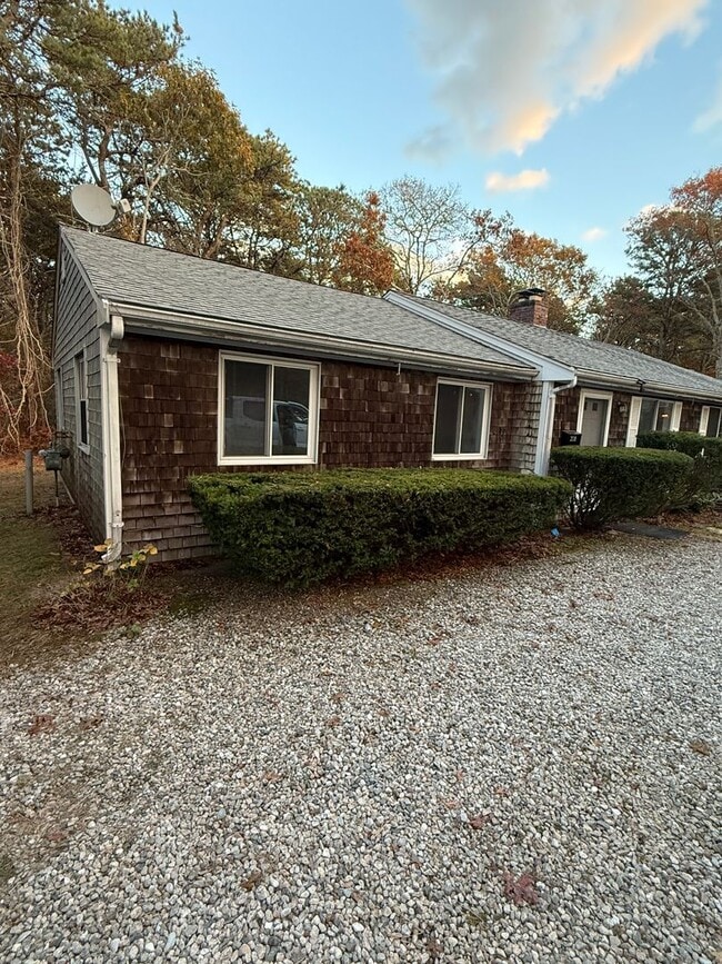 Building Photo - 206-208 Higgins Crowell Road Unit 208 Higgins Crowell Road