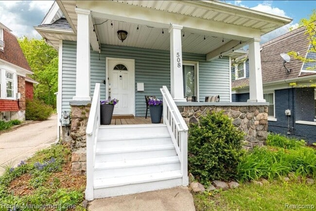 Building Photo - 508 Miller Ave