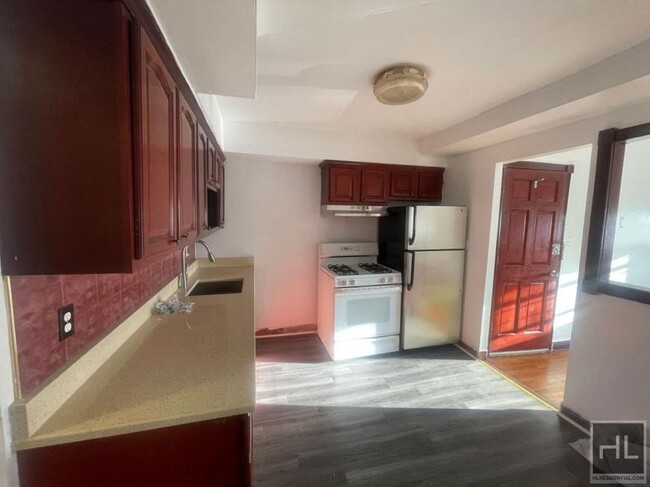 3 bedroom in BROOKLYN NY 11208 - 3 bedroom in BROOKLYN NY 11208 House
