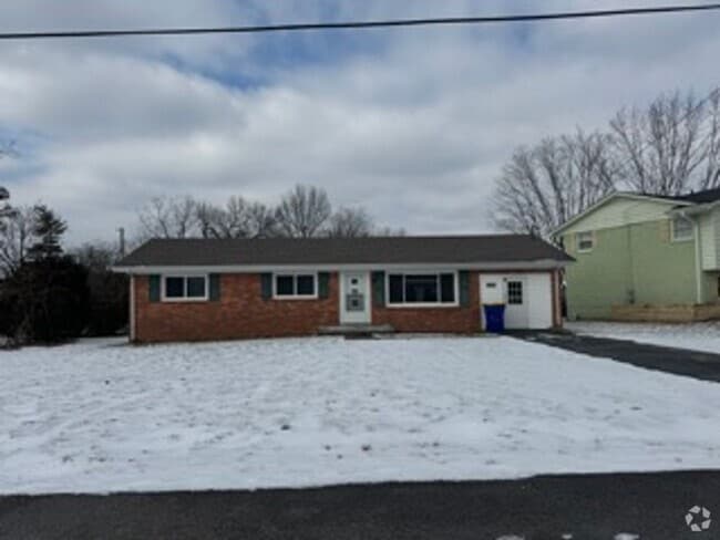 Building Photo - Single Family Home