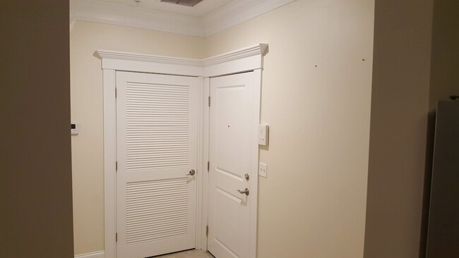 Photo - 2 Silver St Unit 12