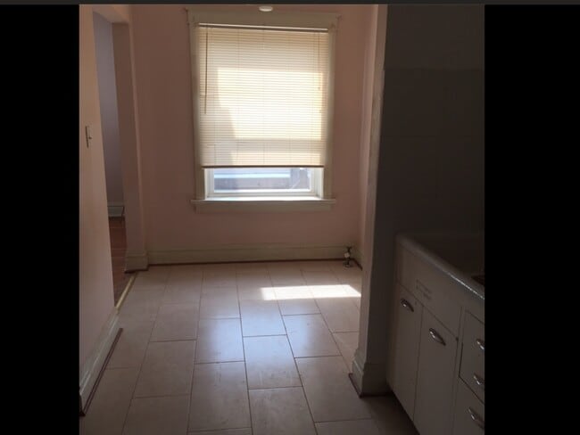 Photo - 1141 Bellevue Ave Unit D