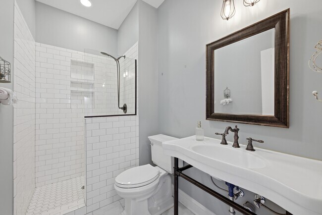 Photo - 115 Reliance Woods Dr