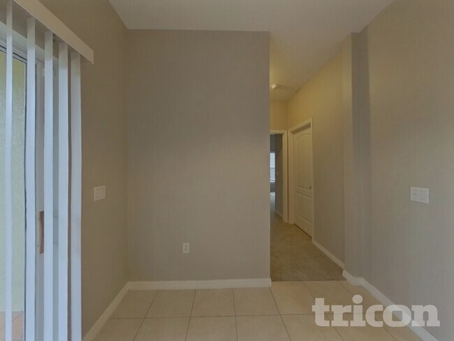 Photo - 3808 Swallowtail Ln