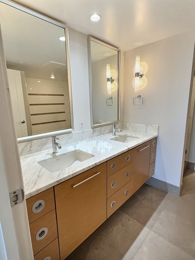 Photo - Luxurious One-Year Rental in the Heart of Kaka‘ako – with  Resort Amenities Unit Koolani #703