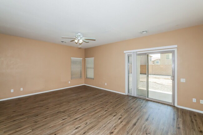 Photo - 9427 W Monte Vista Rd