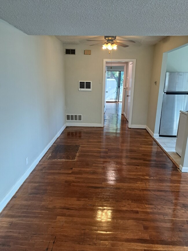 Photo - 844 Chestnut St