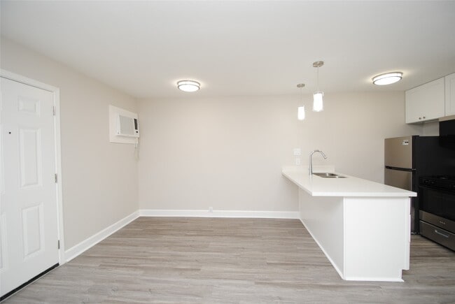 Building Photo - 2515 Yoakum Blvd Unit 10