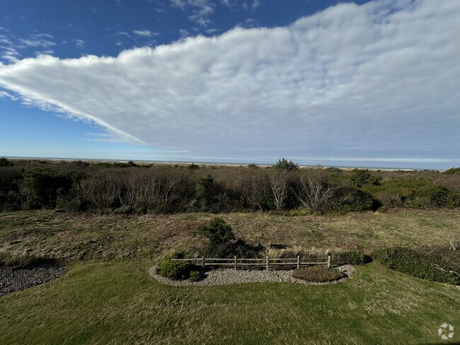 Building Photo - 835 Ocean Shores Blvd NW Rental