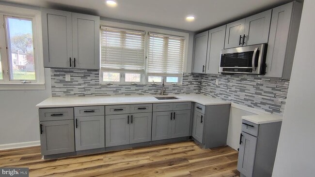 Photo - 1000 Main Ave