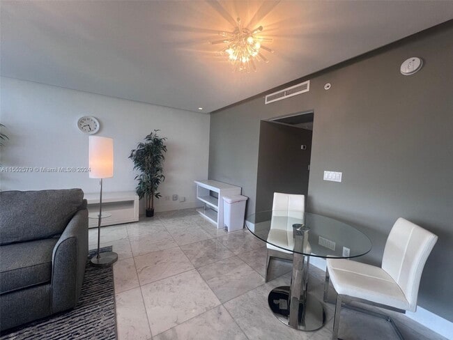 Photo - 100 Lincoln Rd Unidad 1536