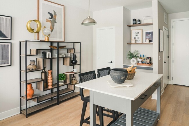 Experience culinary convenience in our apartments with a movable chef’s island, complete with built-in drawers and pull-up bar seating.