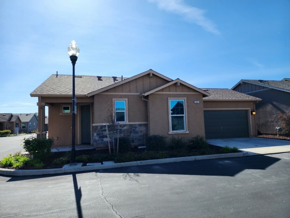 Photo - BEAUTIFUL, Cozy, quiet home