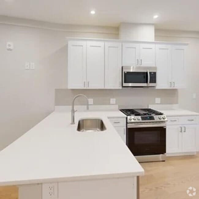 Building Photo - Full Luxury Renovation!  Laundry in Unit! ... Rental