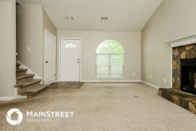 Photo - 100 Woodcrest Way