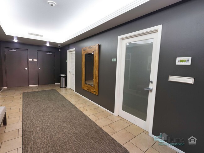 Photo - University Park 2 Bd/2 Bth w/parking- wate...