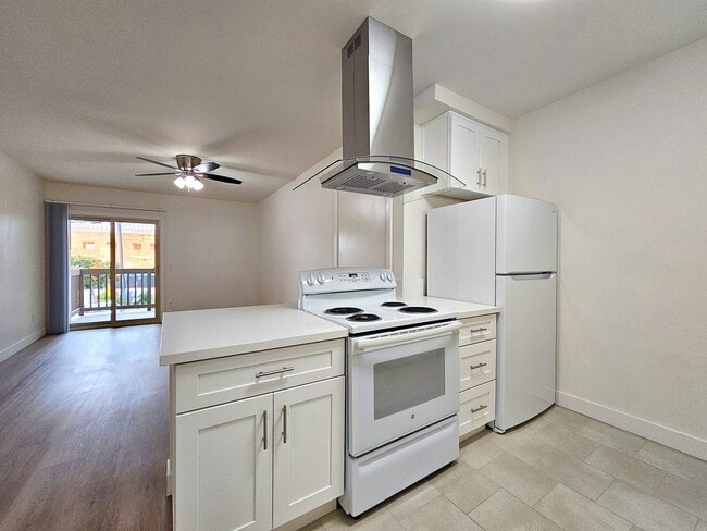 1 Bedroom Living Area - WELCOME TO THE VINE APARTMENTS!