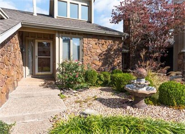 Photo - 3511 E Cinnamon Pl Unit 3511 E Cinnamon Place