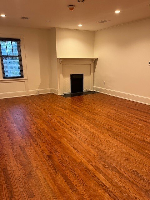 Living Room Alt View - 555 W 6th St Apartments Unit #3