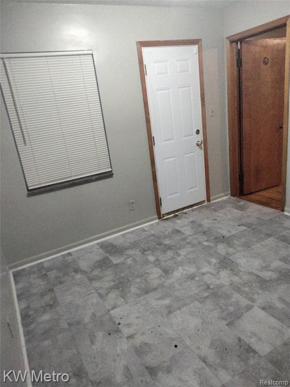 Photo - 6154 Woodhall St