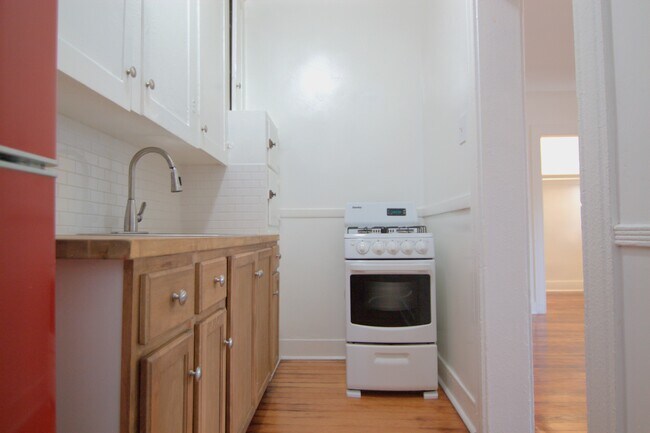 Yucca St 6358
