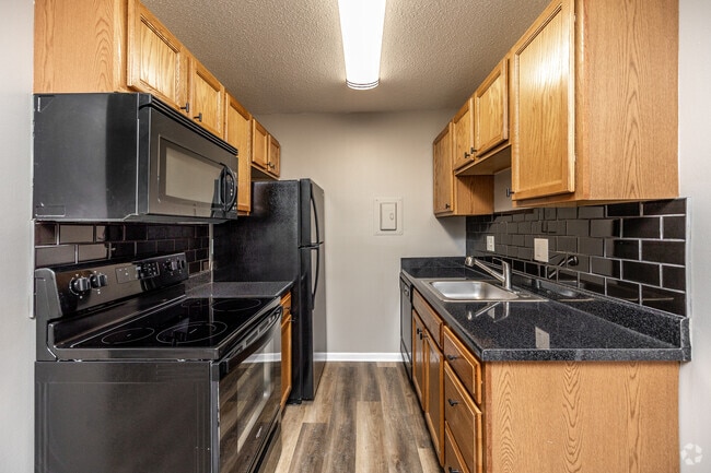 Studio - 460 SF